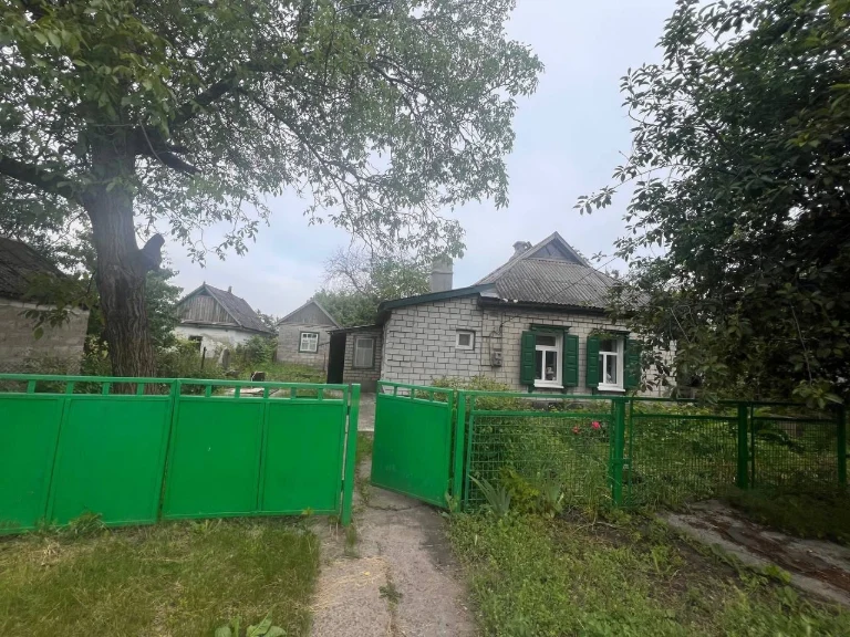 Продам дом. Верхiвцево