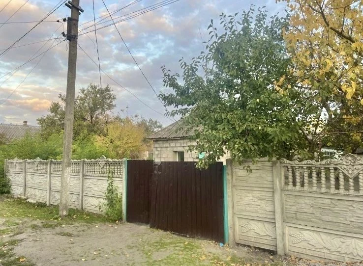 Продаж добротного будинку в м. Верхівцеве