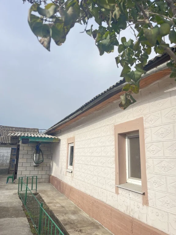 Продаж будинку м. Верхівцеве з гаражем в центрі СЕРТИФІКАТ