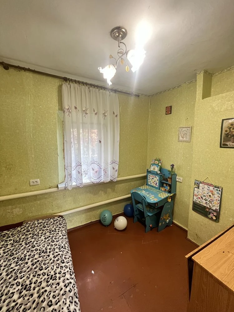 Продаж будинку м. Верхівцеве з гаражем в центрі СЕРТИФІКАТ