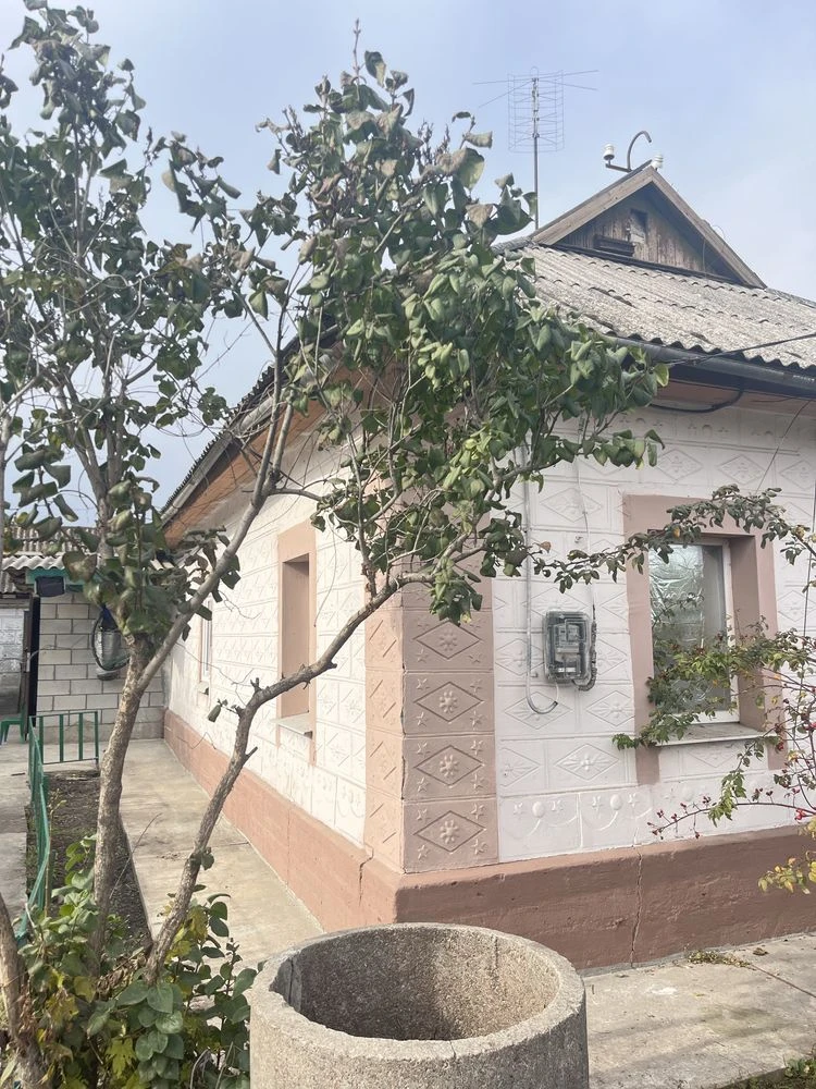 Продаж будинку м. Верхівцеве з гаражем в центрі СЕРТИФІКАТ