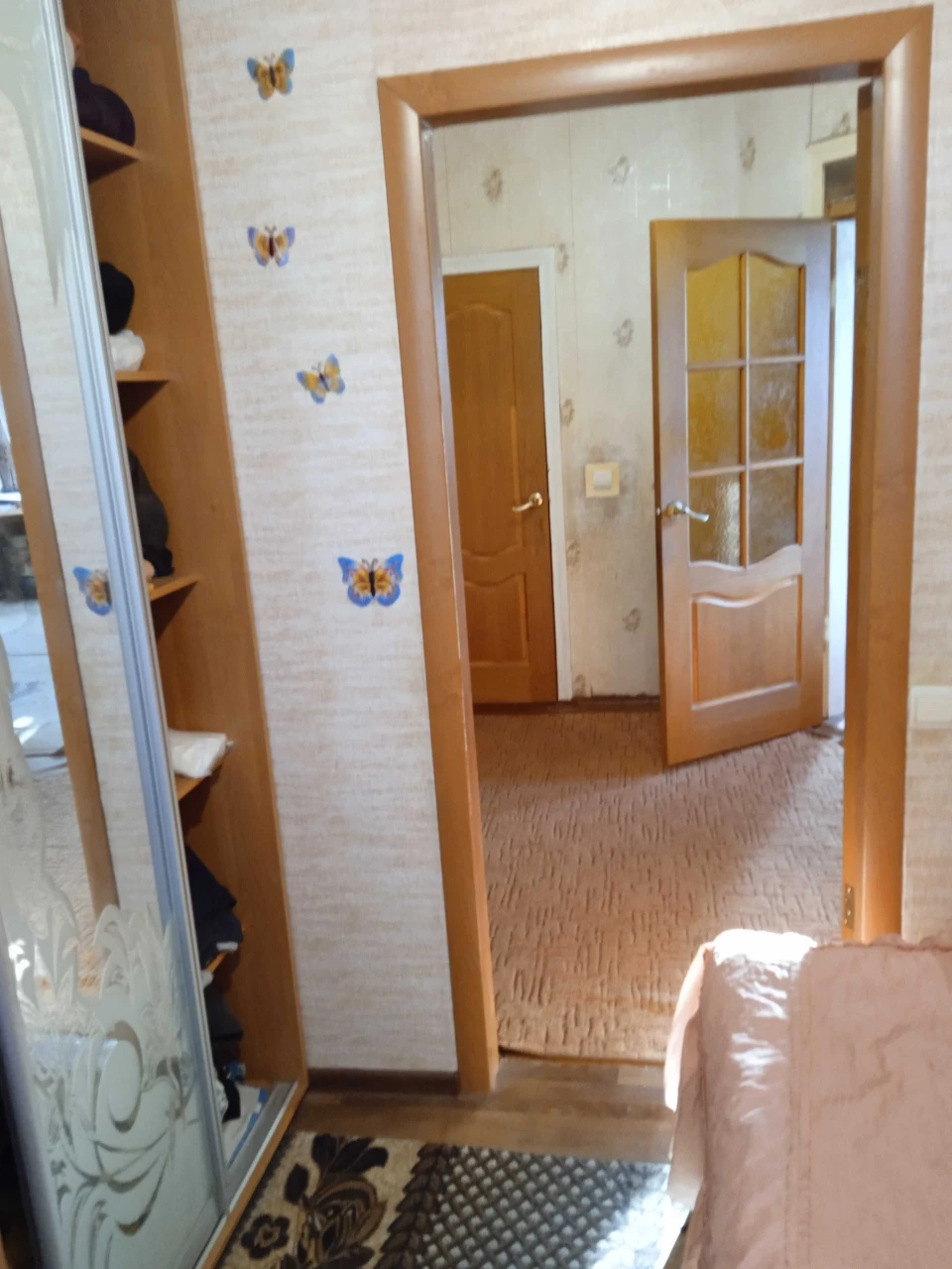 Продам дом   косметический ремонт,рассмотрим через сертифика