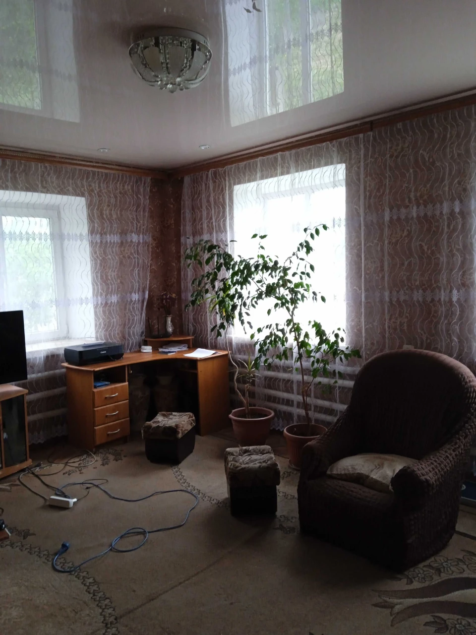 Продам дом   косметический ремонт,рассмотрим через сертифика