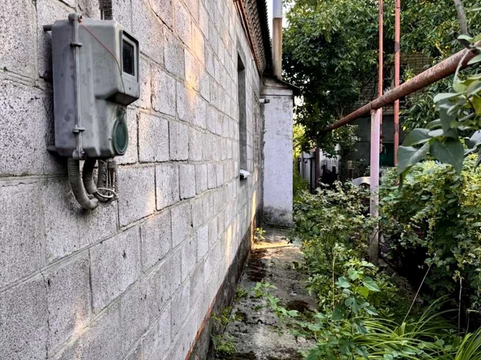 Будинок. Підгородне, Мостова