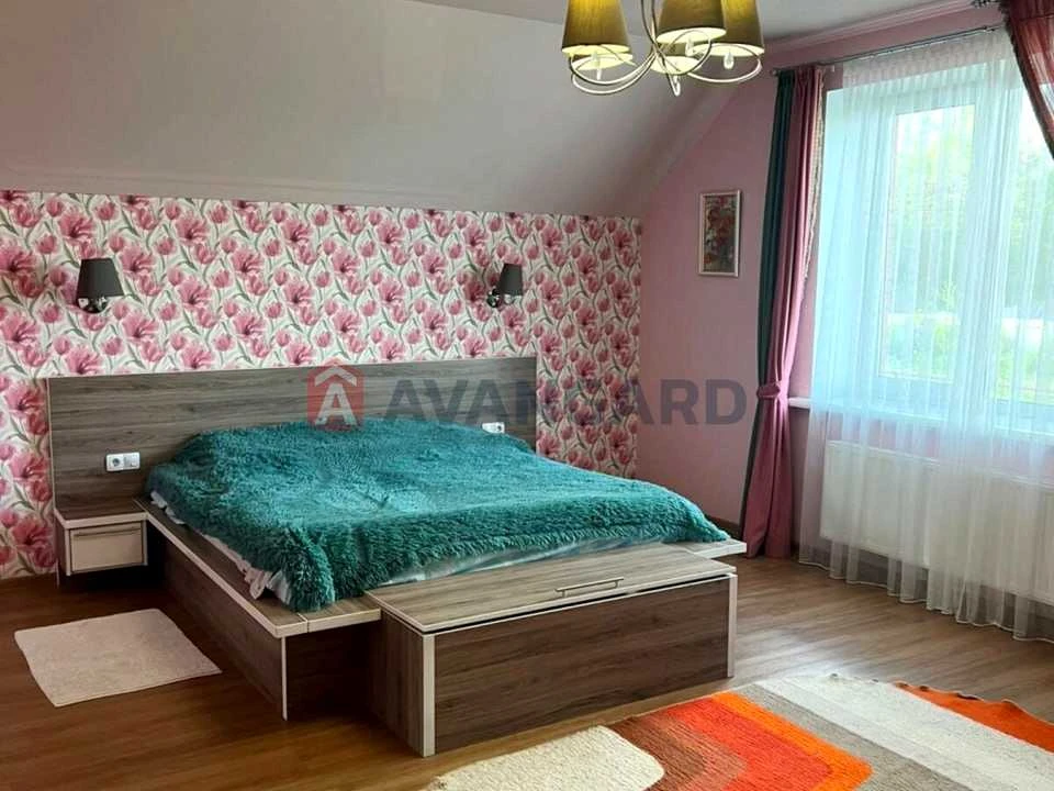 Будинок. Підгородне, Бурштинова