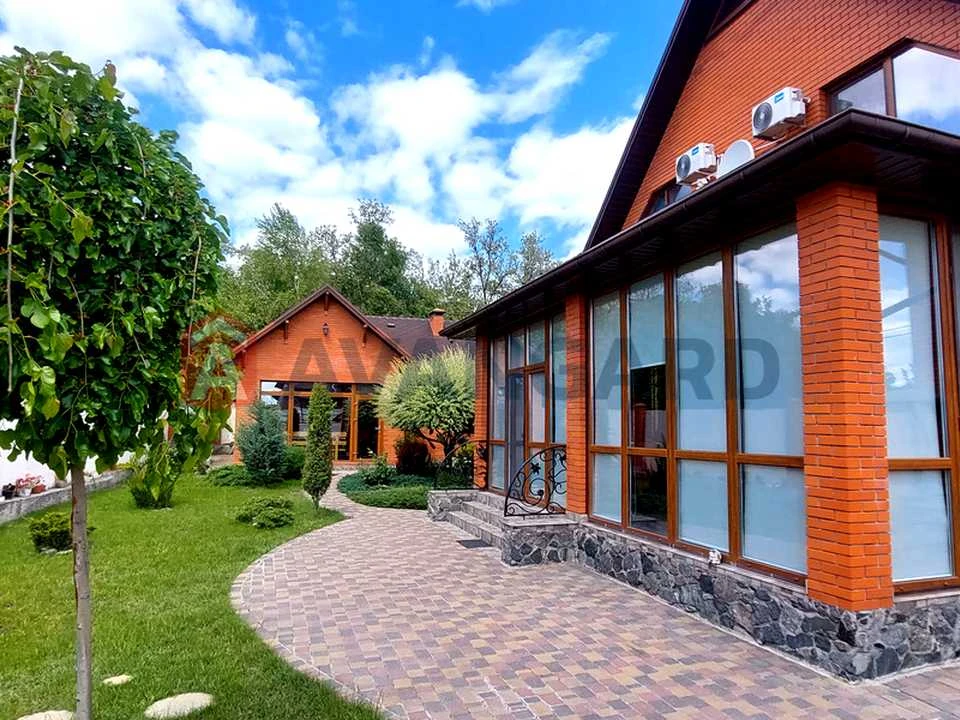 Будинок. Підгородне, Бурштинова