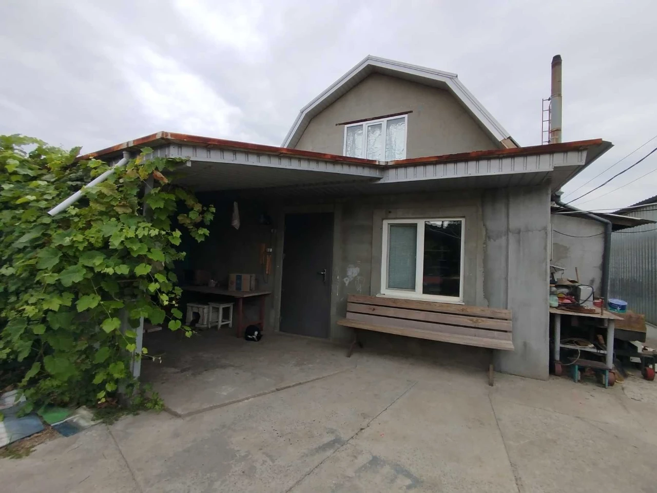 Продам. Будинок 90 м.кв.. 9 соток. Підгородне, вул. Залізнич
