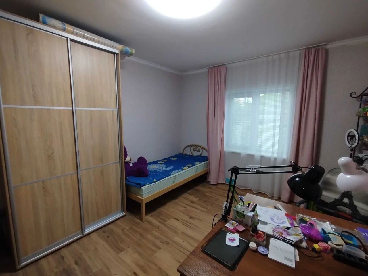 Продам. Будинок 90 м.кв.. 9 соток. Підгородне, вул. Залізнич