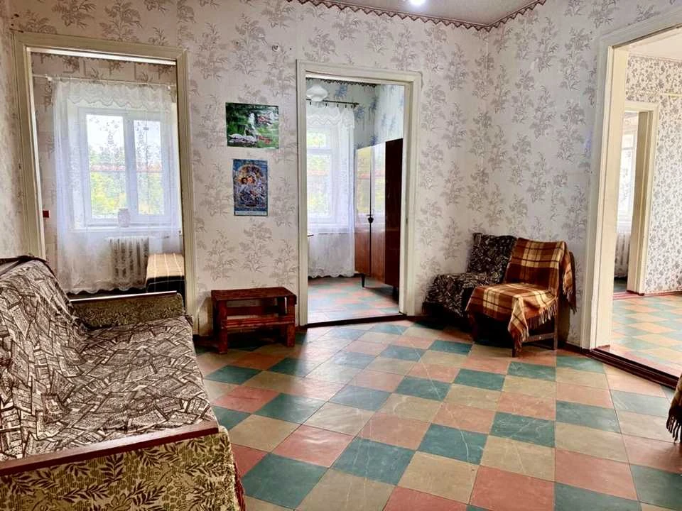 Будинок. Підгородне, Мостова