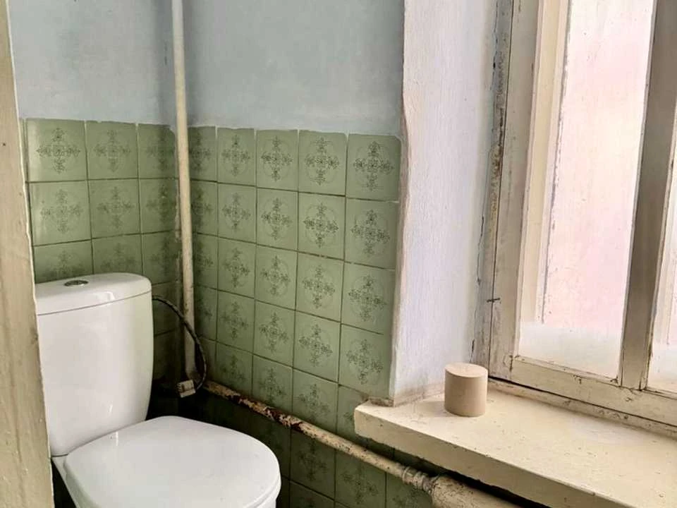 Будинок. Підгородне, Мостова