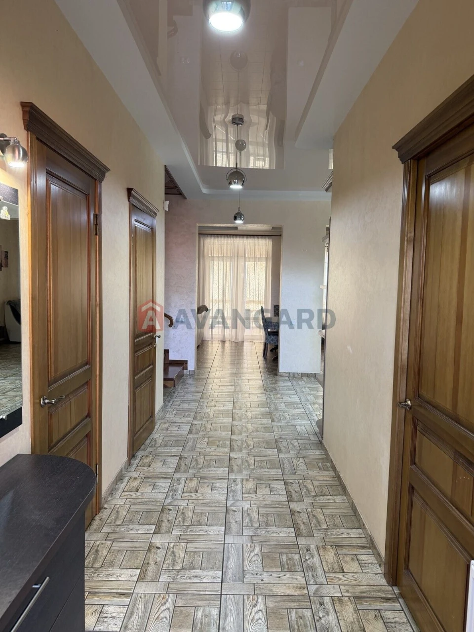 Продам шикарний будинок Євроремонт 215м2 220000 $