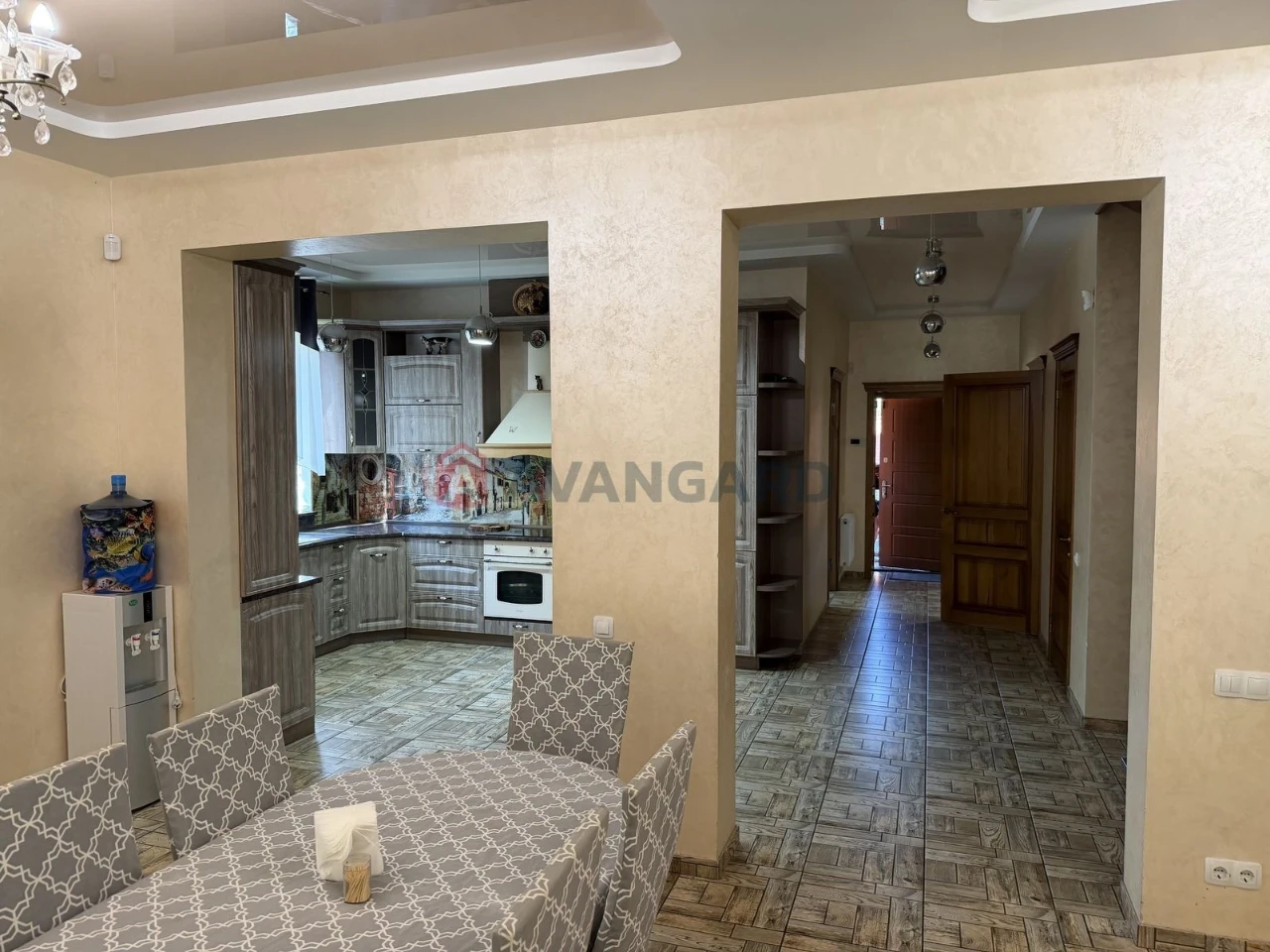 Продам шикарний будинок Євроремонт 215м2 220000 $