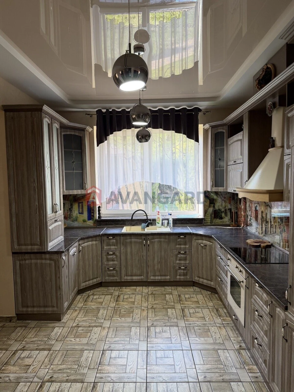 Продам шикарний будинок Євроремонт 215м2 220000 $