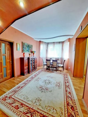 ПРОДАЖ ЕКСКЛЮЗИВНОГО БУДИНКУ В ЕЛІТНОМУ РАЙОНІ ПIДГОРОДНЕ