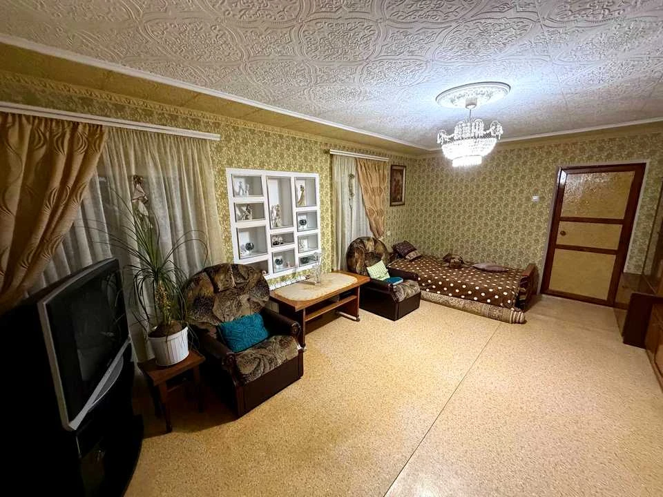 Будинок. Підгородне, Харківська