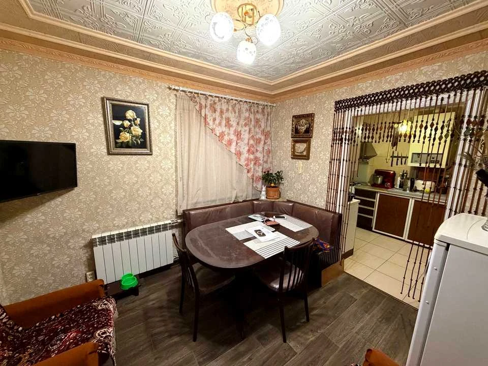 Будинок. Підгородне, Харківська