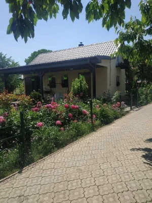 Двухэтажный дом 220 м², 18 соток, Подгородное. Баня, гараж,
