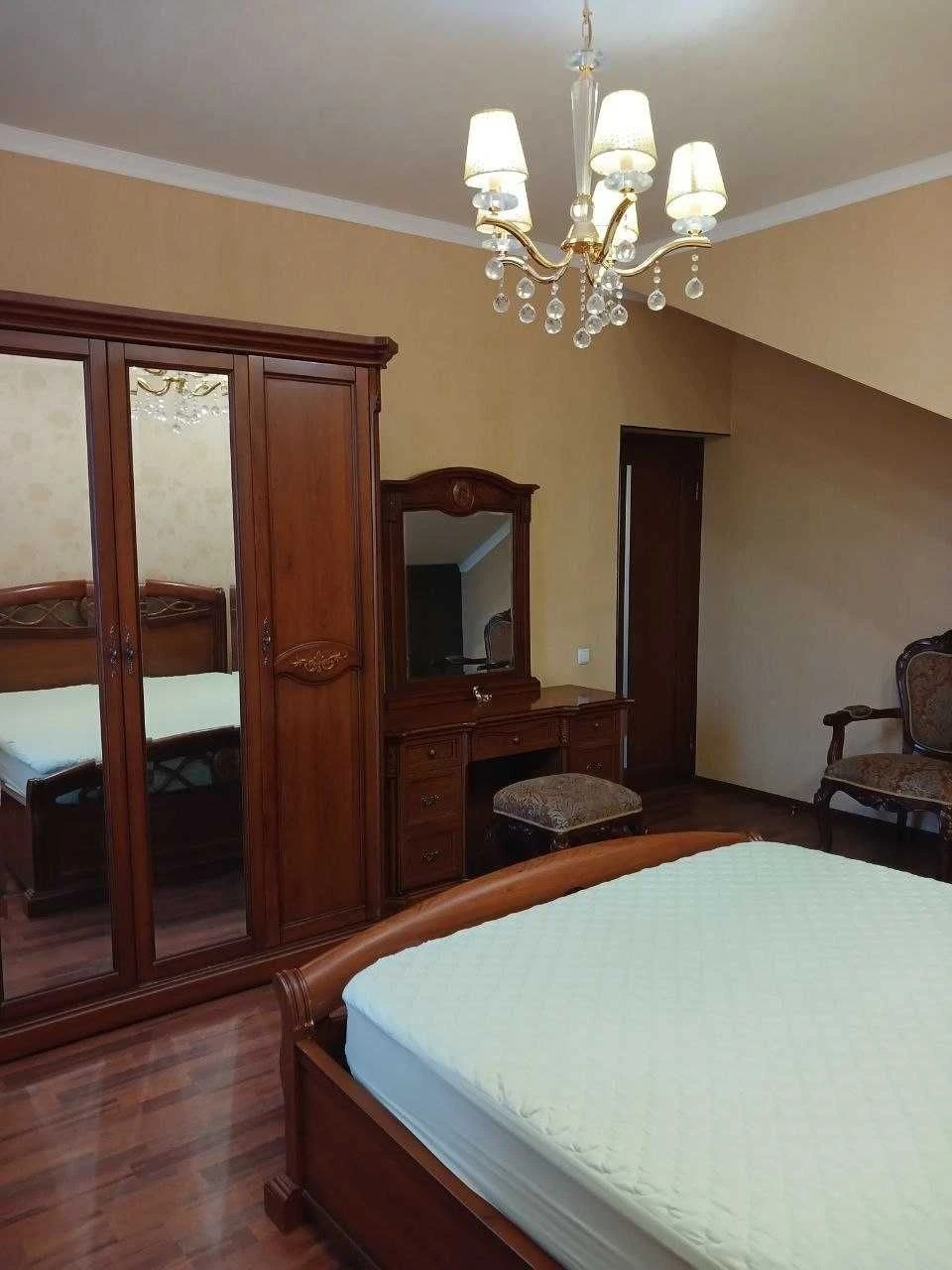 Двухэтажный дом 220 м², 18 соток, Подгородное. Баня, гараж,