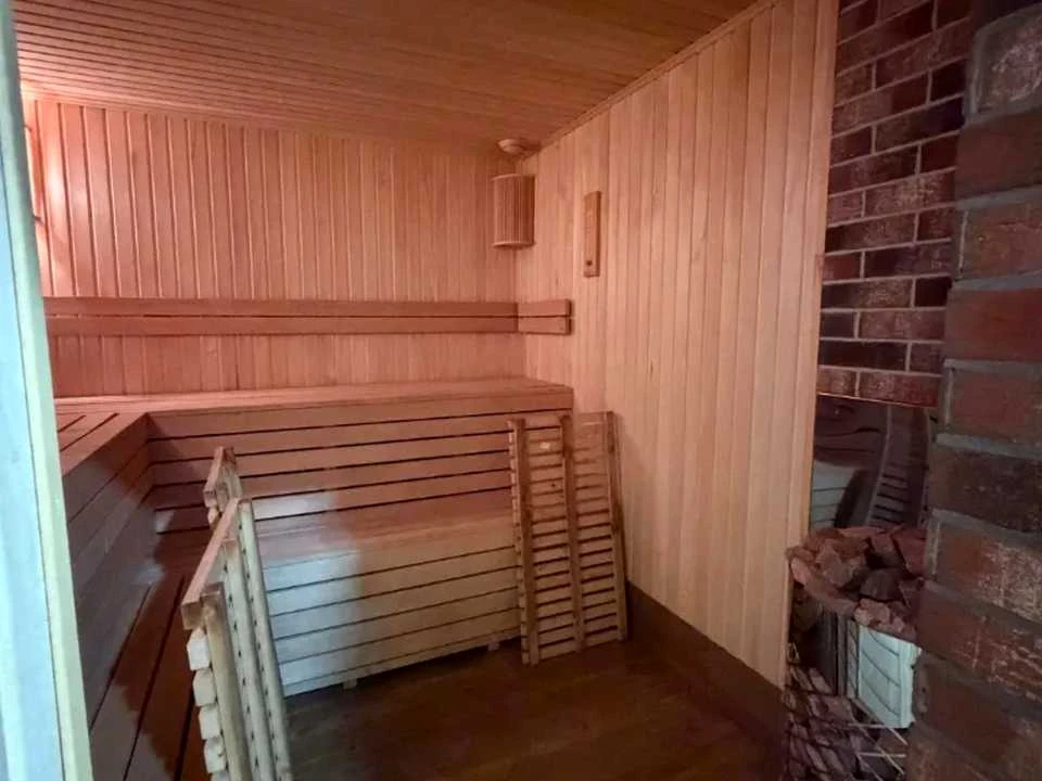 Будинок. Підгородне, Гранатова