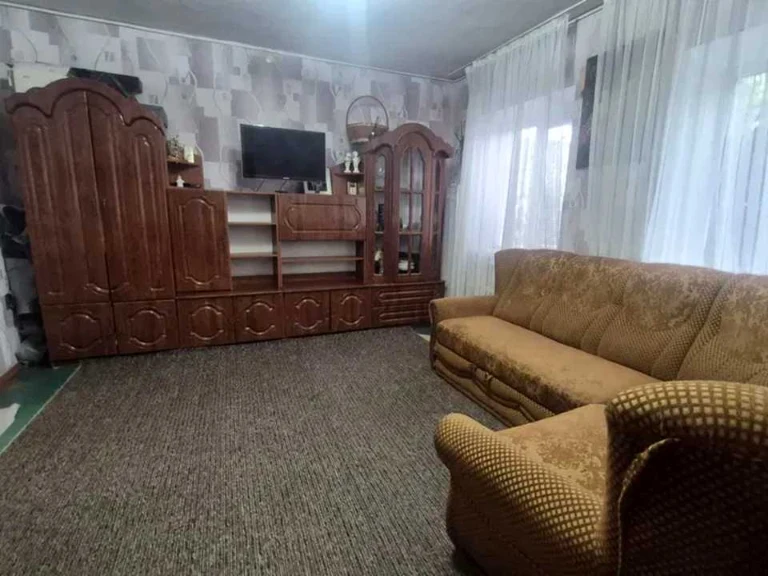 Будинок. Підгородне, Підгородне
