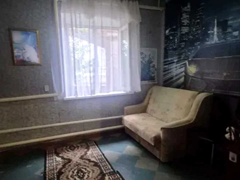Будинок. Підгородне, Підгородне