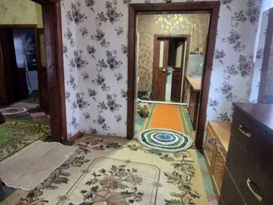 Будинок. Підгородне, Підгородне