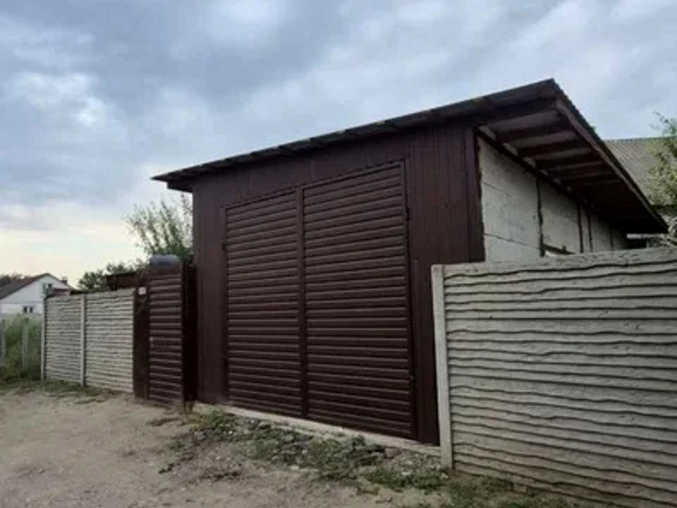 Будинок. Підгородне, Підгородне