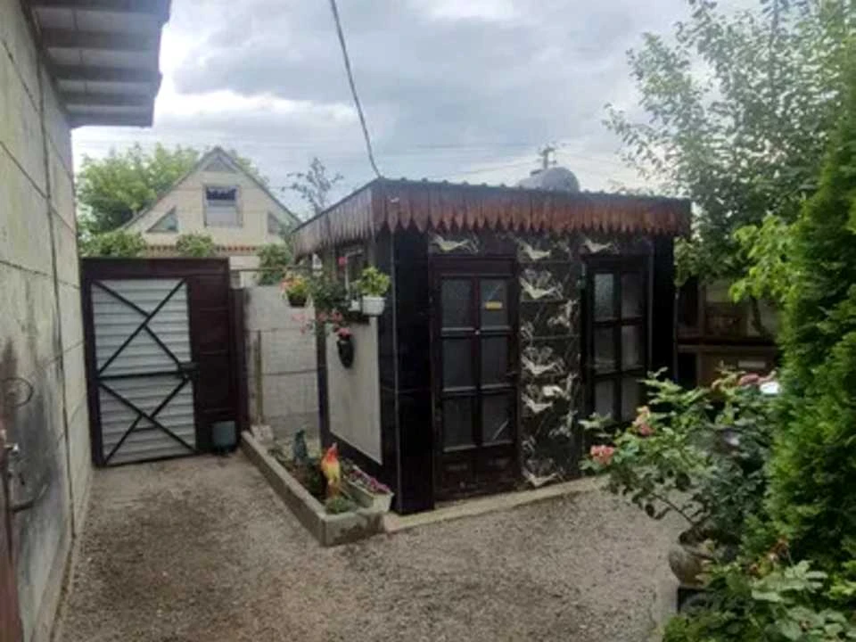 Будинок. Підгородне, Підгородне