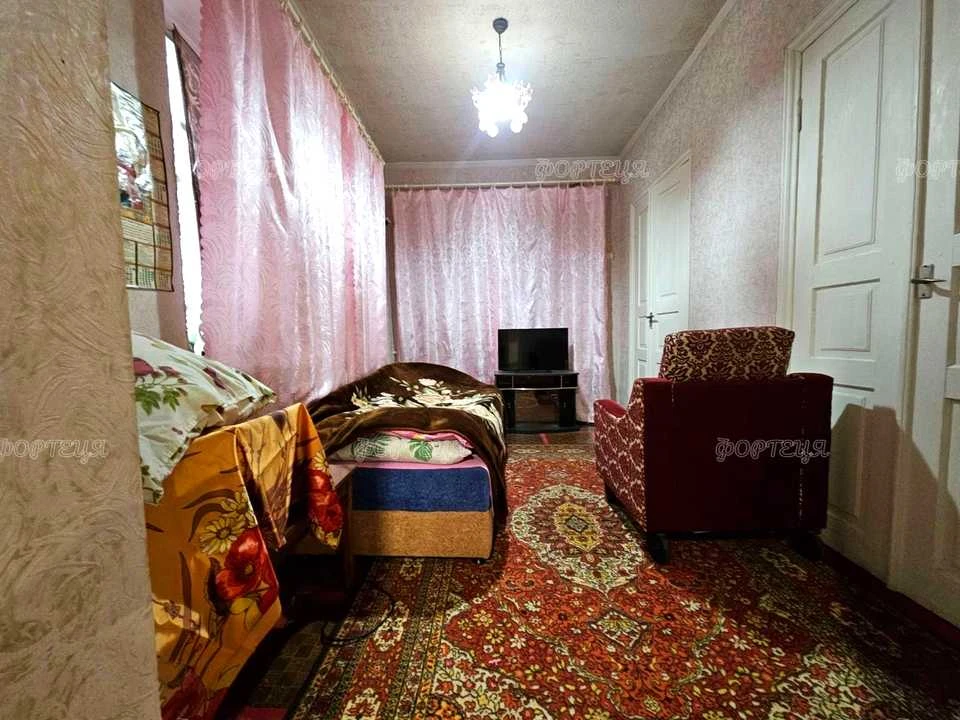 Будинок. Підгородне, Сагайдачного