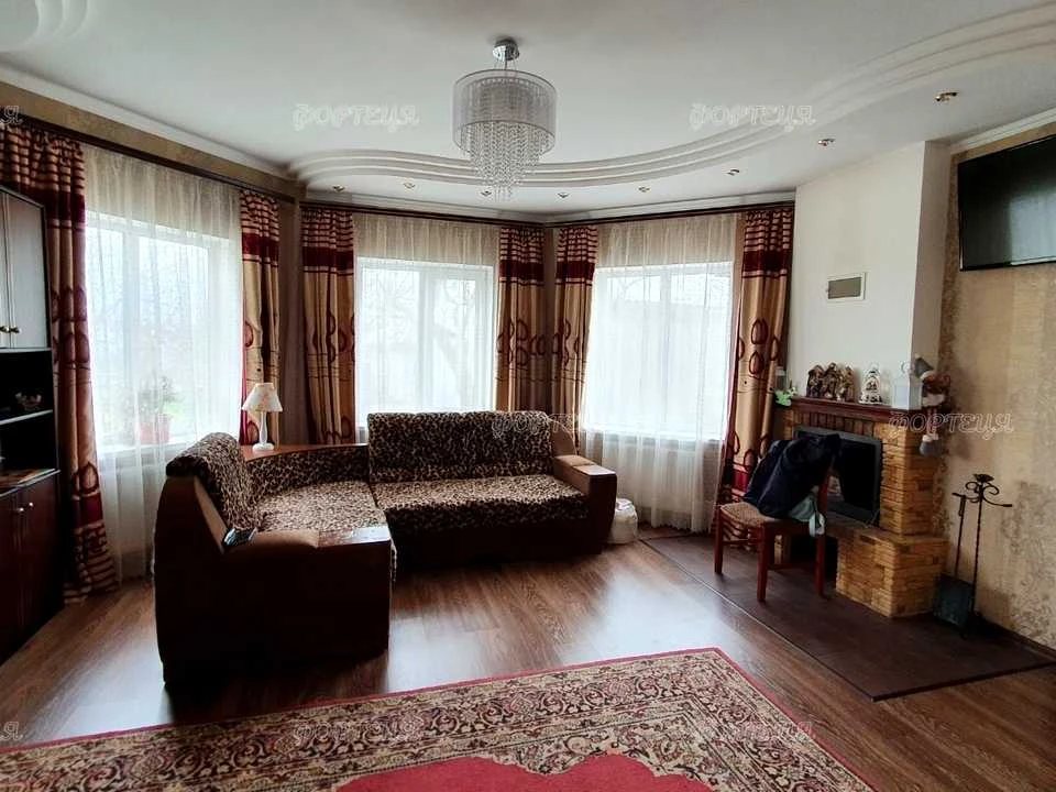 Будинок. Підгородне, Київська