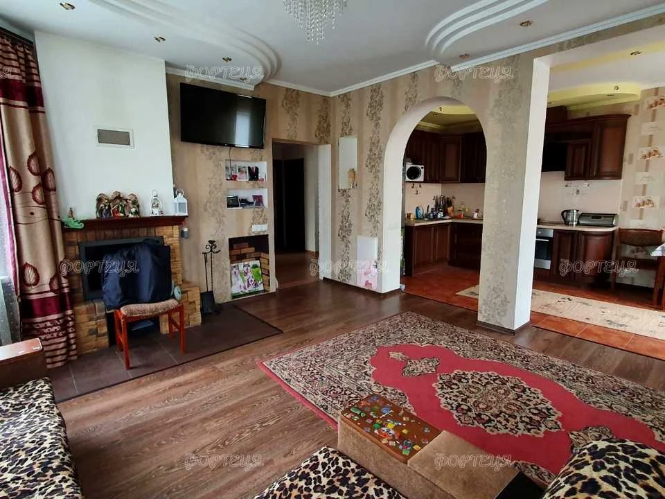 Будинок. Підгородне, Київська