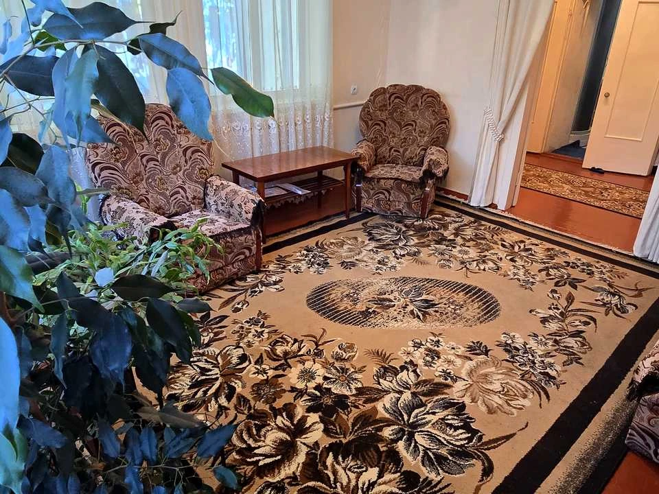 Будинок. Підгородне, Залізнична вул.