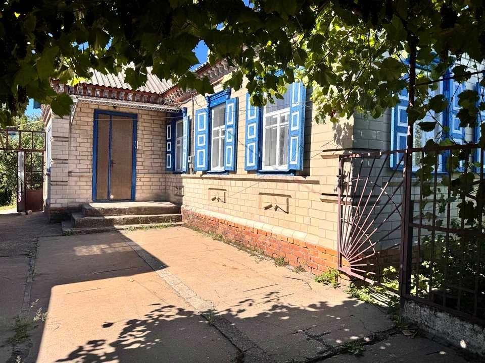 Будинок. Підгородне, Каштанова вул. (Ленінградська)