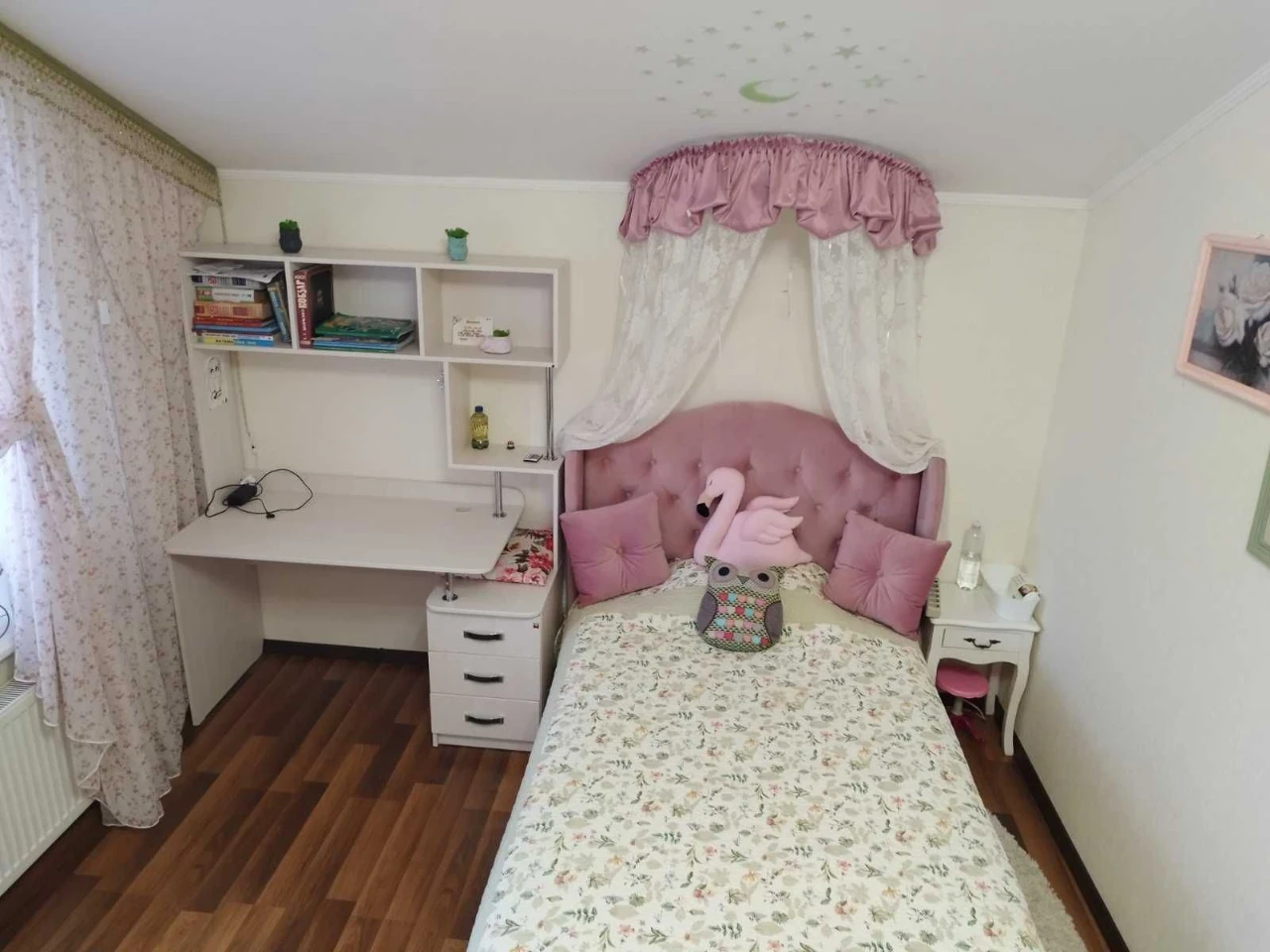 Продам двоповерховий ,цегляний будинок у м.Підгородне