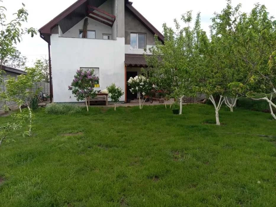 Продам современный 2-х этажный дом в Подгородном (110 м2, 11