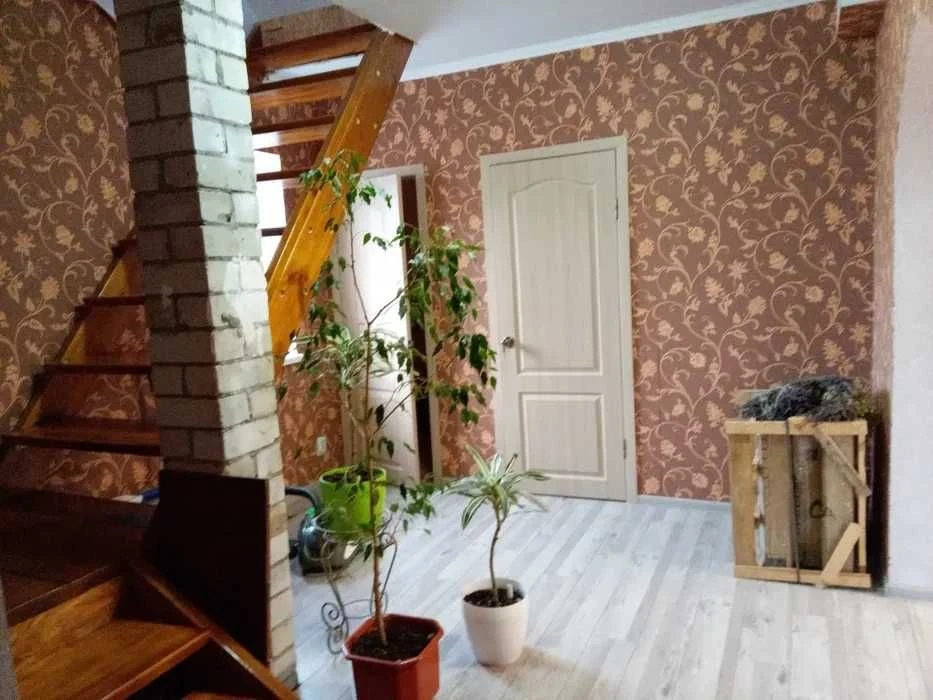 Продам современный 2-х этажный дом в Подгородном (110 м2, 11