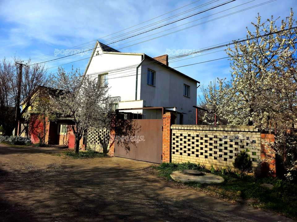 Будинок. Підгородне, Литвишко