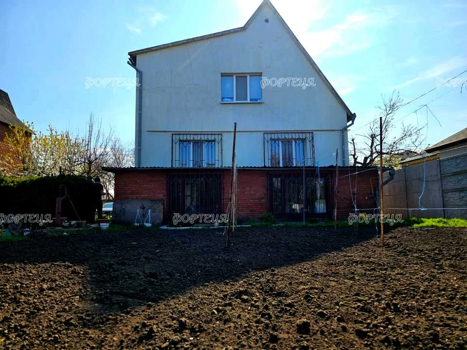 Будинок. Підгородне, Литвишко
