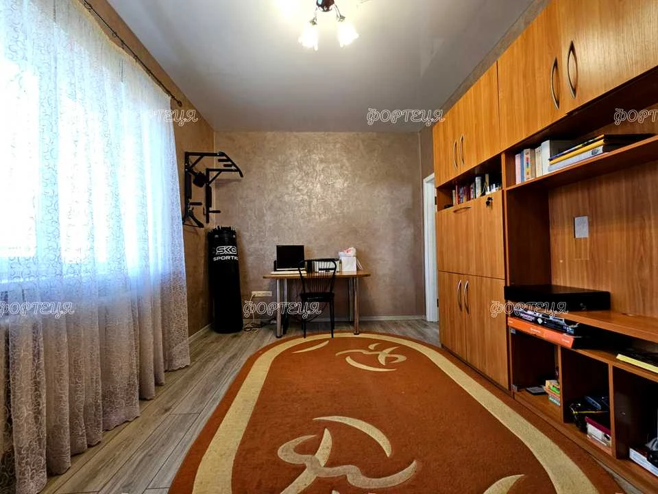 Будинок. Підгородне, Литвишко