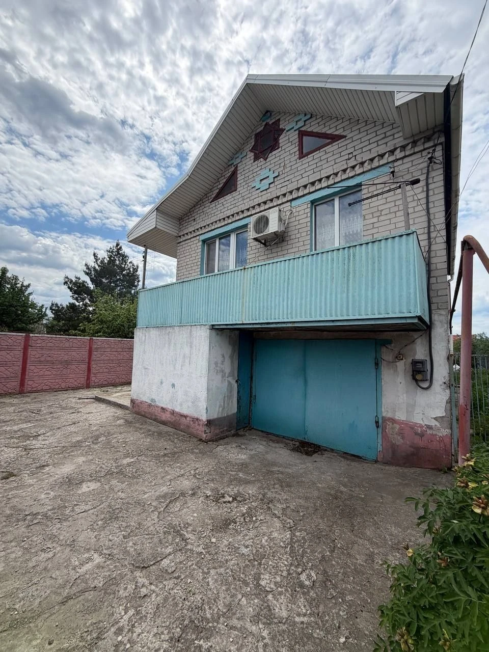 Продаж будинку Підгородне