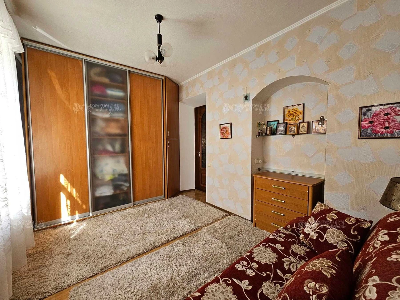 Продаж одноповерхового будинку з ремонтом, поруч школа
