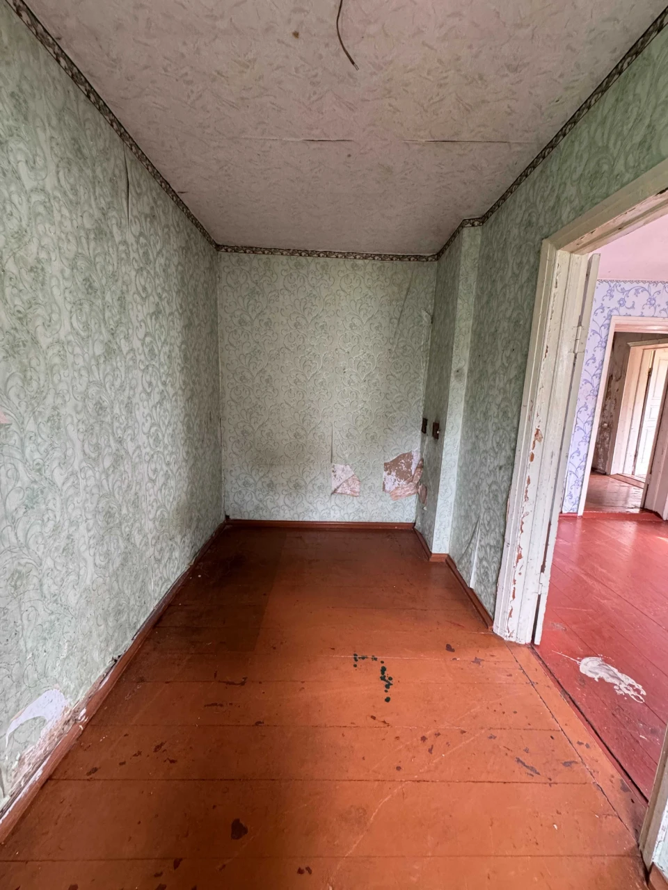 Подгородное. Дом + летняя кухня. Участок - 16 соток. Недалек