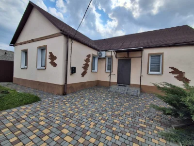Продам затишний 4-кімнатний будинок із терасою та ділянкою 1