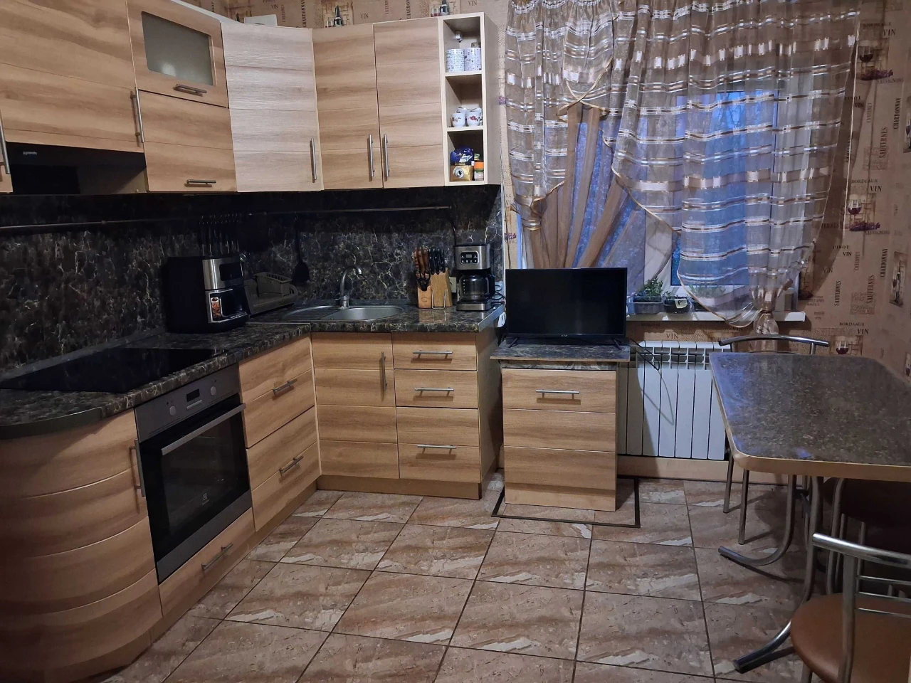 Продам затишний 4-кімнатний будинок із терасою та ділянкою 1