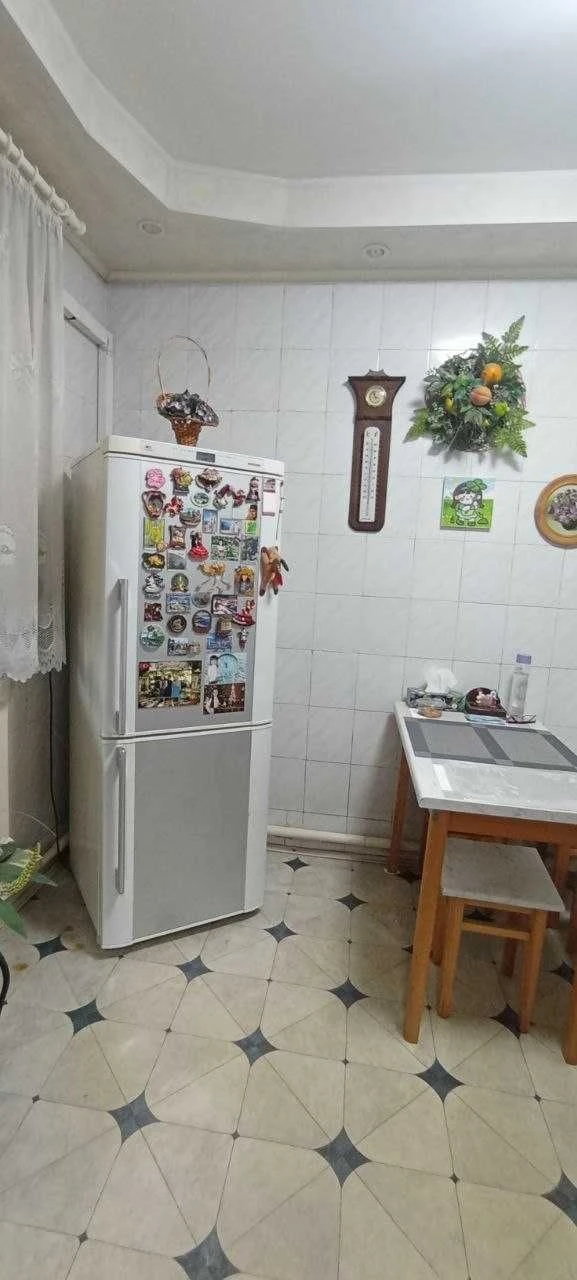 Продам 2-х эт. дом в Подгородном, можно проживание двух семе