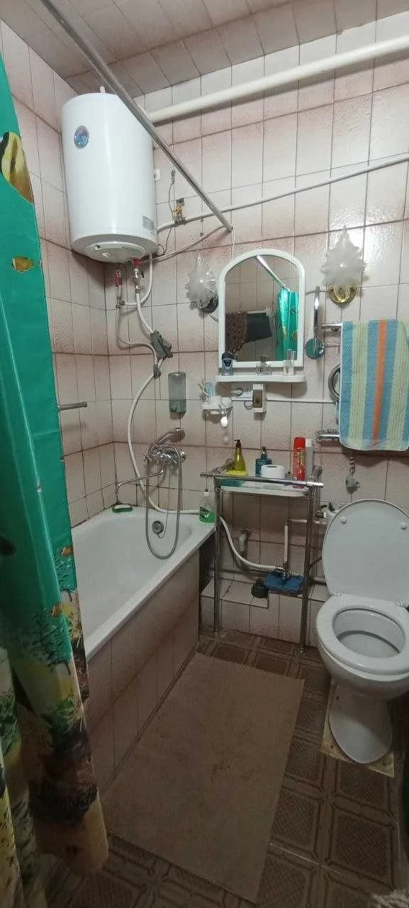 Продам 2-х эт. дом в Подгородном, можно проживание двух семе