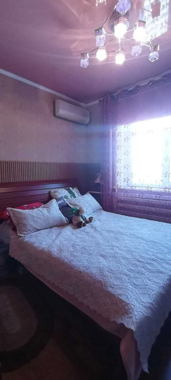 Продам 2-х эт. дом в Подгородном, можно проживание двух семе