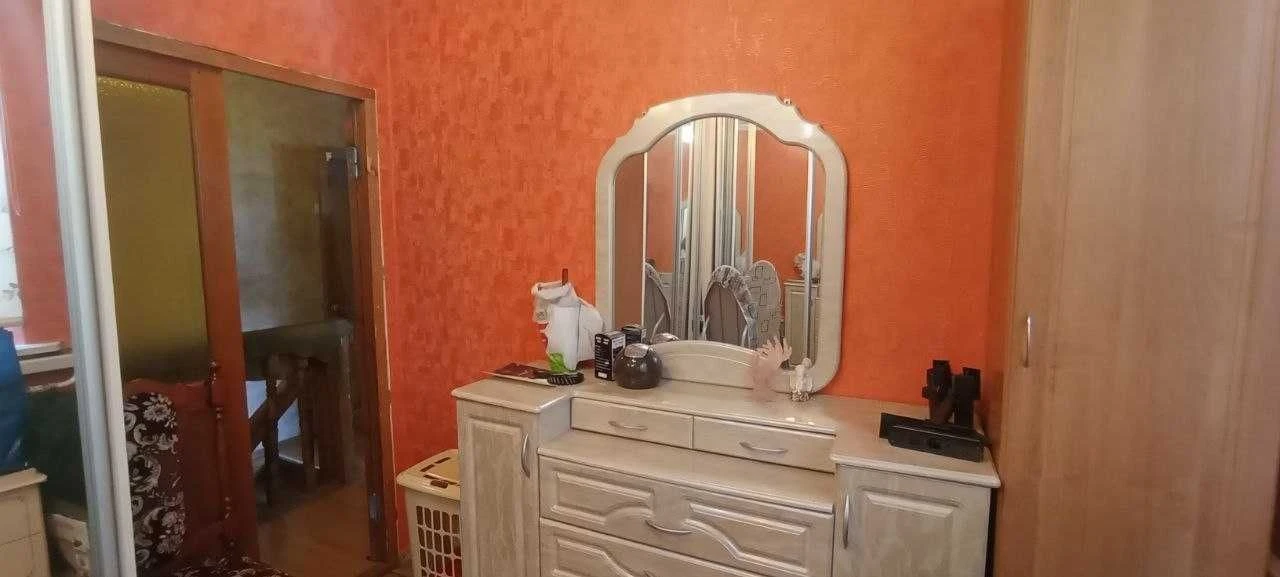 Продам 2-х эт. дом в Подгородном, можно проживание двух семе