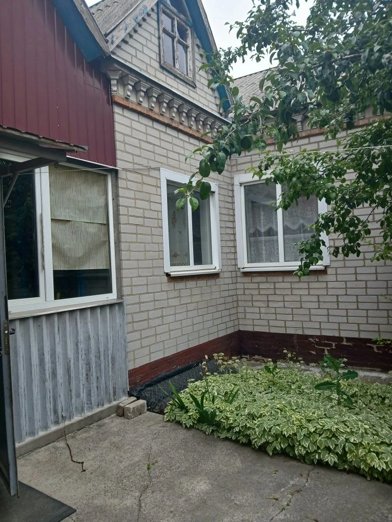Продам будинок м.Підгороднє вулиця Миру.