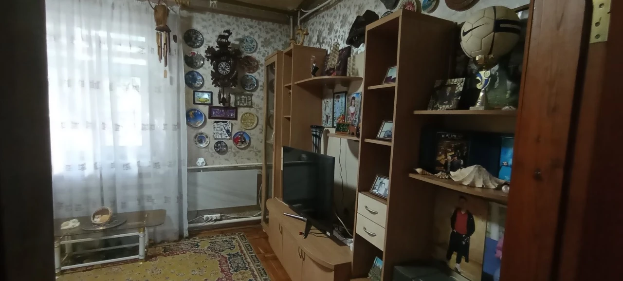 Продам 2х этажный дом в Подгородном, все коммуникации , ухож